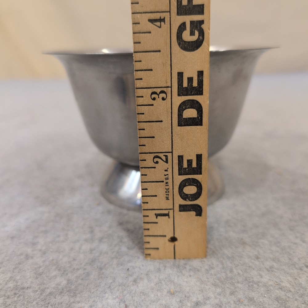 Oneida 18/8 Stainless Steel Small Footed Bowl Crafted in Japan Polished Silver - Picture 2 of 7